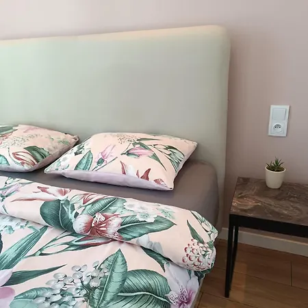 Nowoczesny I Komfortowy Apartament Przy Ulicy Kurpiowskiej Blisko Centrum Miasta Siedlce Exterior photo