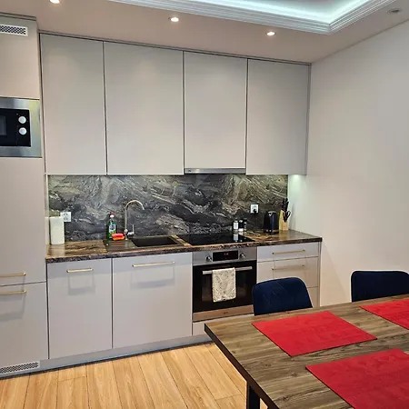 Nowoczesny I Komfortowy Apartament Przy Ulicy Kurpiowskiej Blisko Centrum Miasta Siedlce Exterior photo